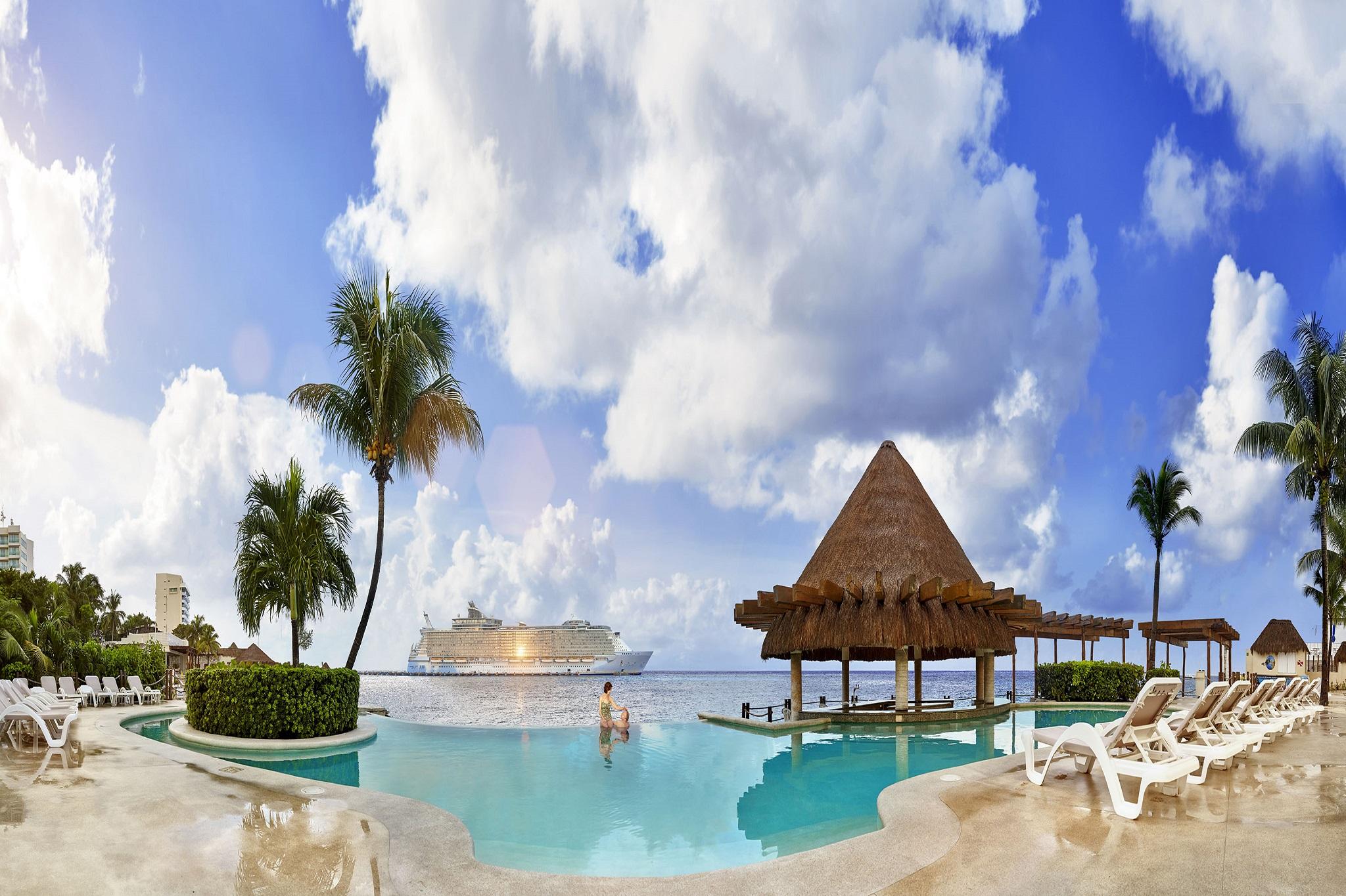 Grand Park Royal Cozumel Hotel Exterior foto The beach at the Grand Palladium Resort and Spa, Cancun
