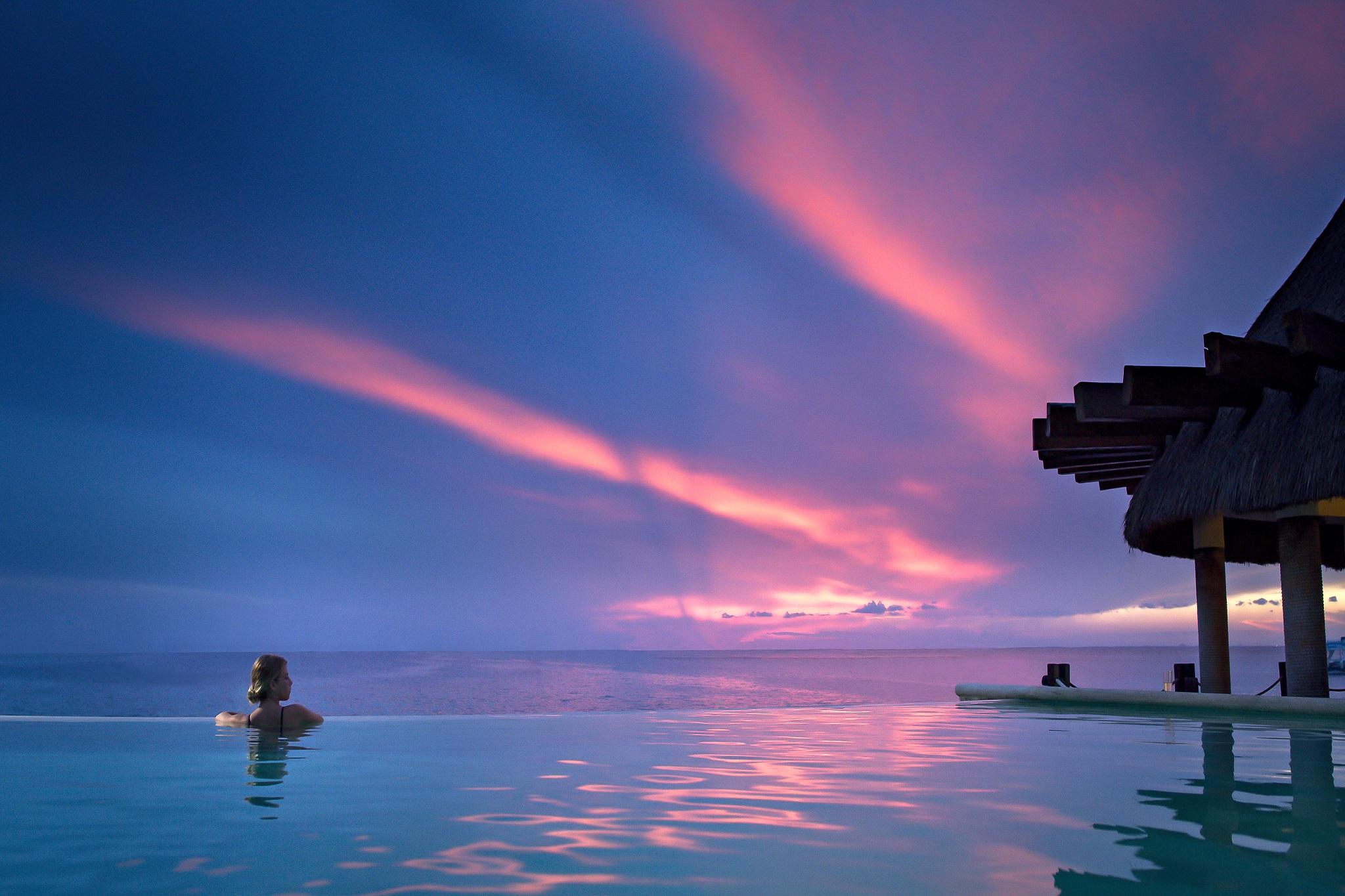 Grand Park Royal Cozumel Hotel Exterior foto Sunset at the Maldives